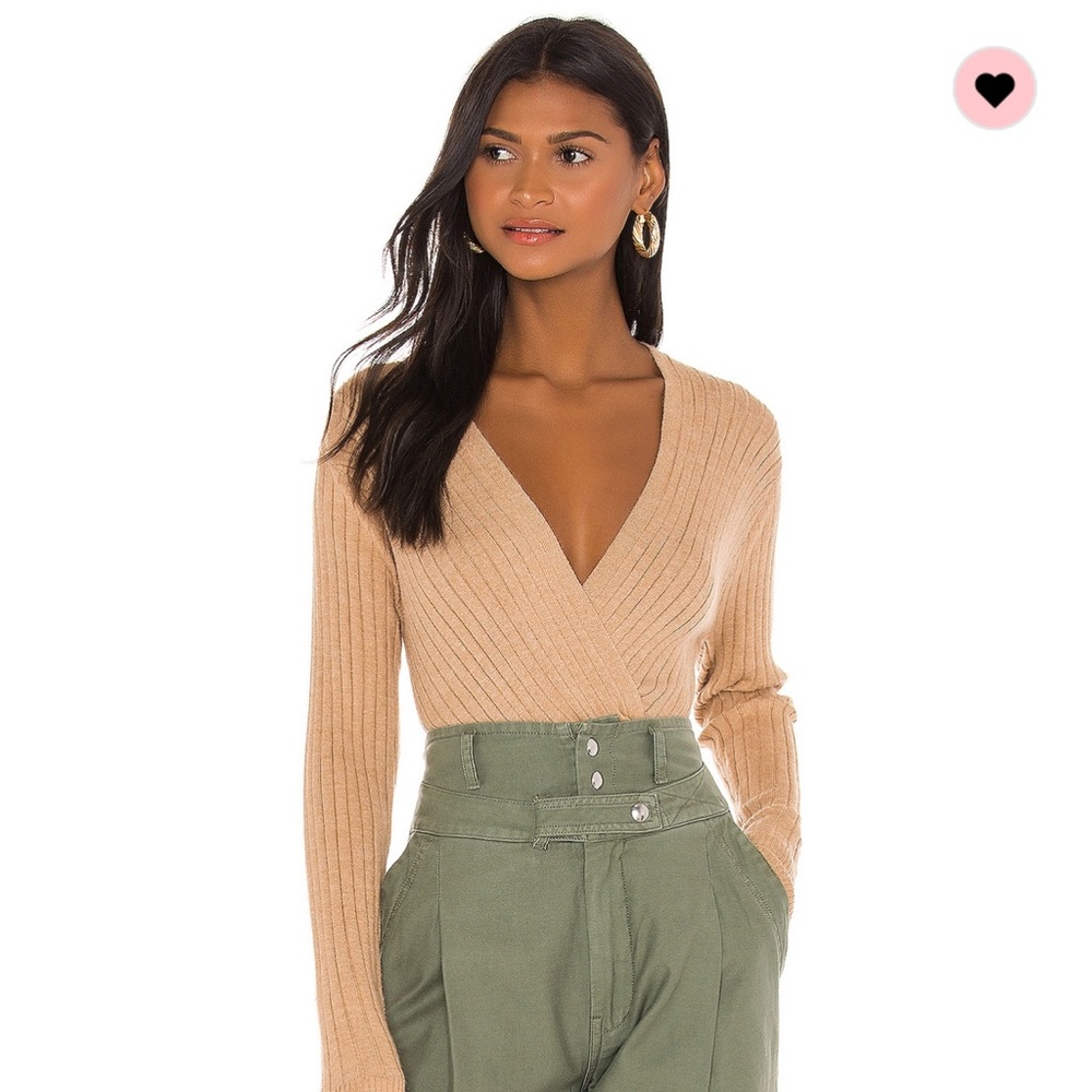 HEARTLOOM low V Sweater